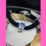 paracord dames armband met pootje met blauwe kristallen