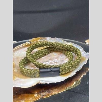 Stoere heren armband legergroen