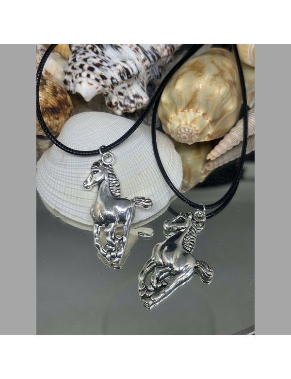 leren koordje met paard