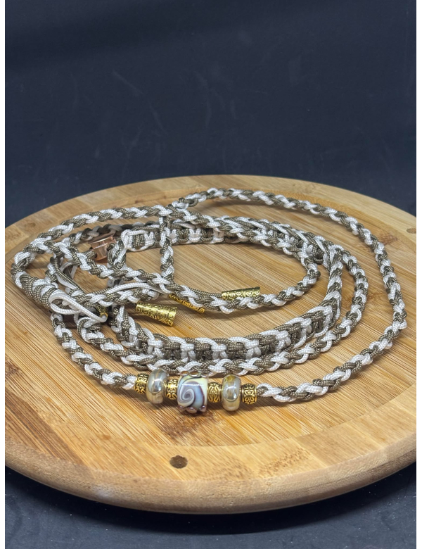 Showlijntje met hals en handmade glaskralen